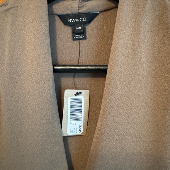 RW & Co. short sleeved blouse - Picture 3 of 10